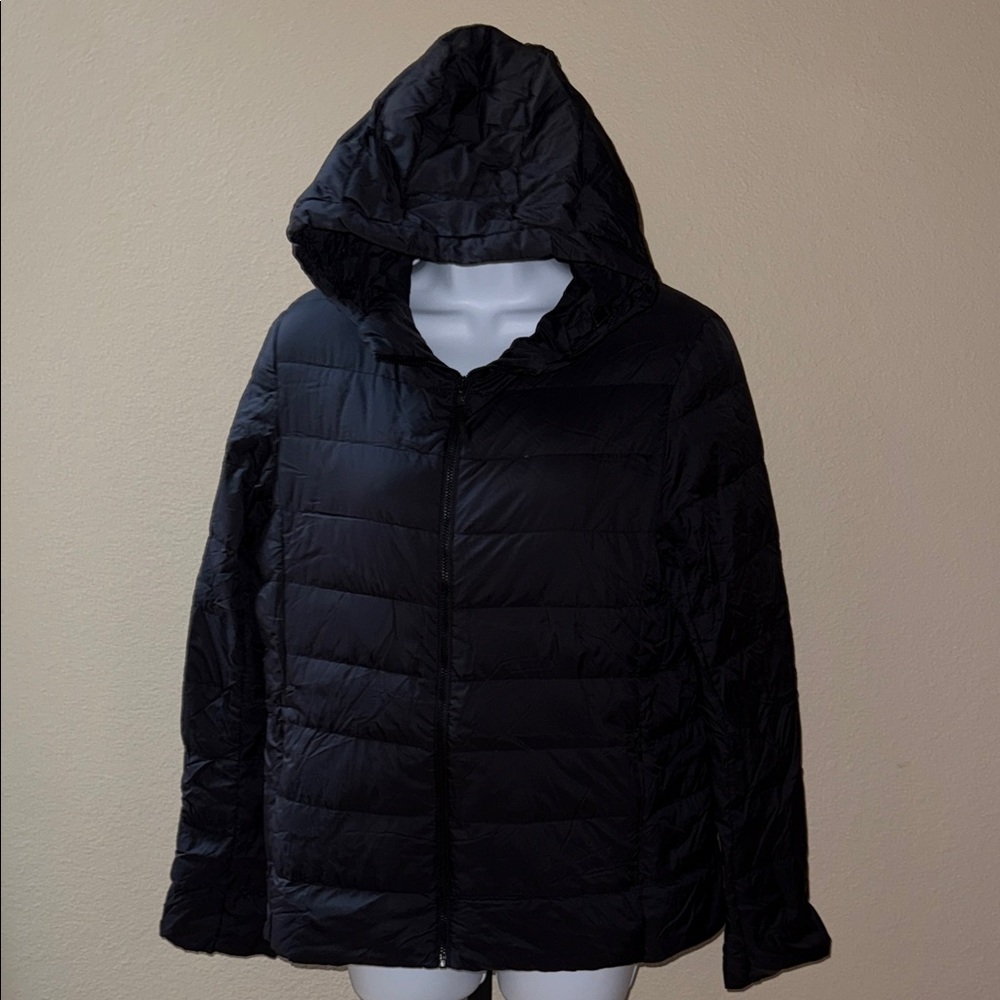 Uniqlo Ultra Light Down Black Hooded Puffer Jacket Packable Women’s Size M